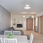 Apartman Sea And Pool View N Pools