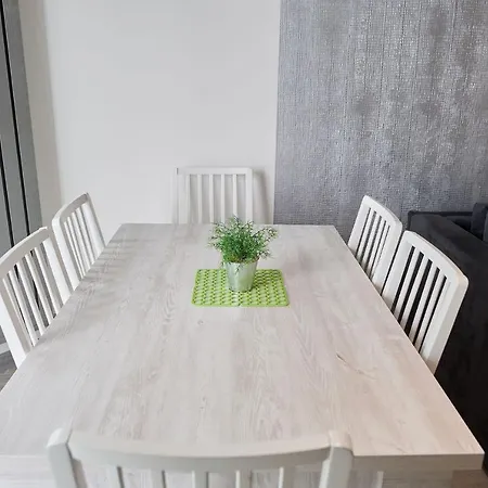 Sea And Pool View N Pools דירה